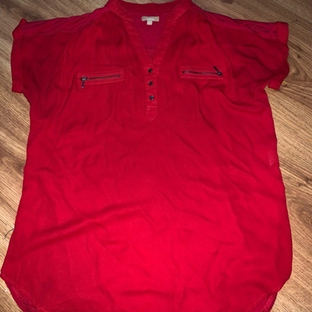 Women's Red Top with hi-low hem Women's XL Buttons Zipper Trendy Teacher Style